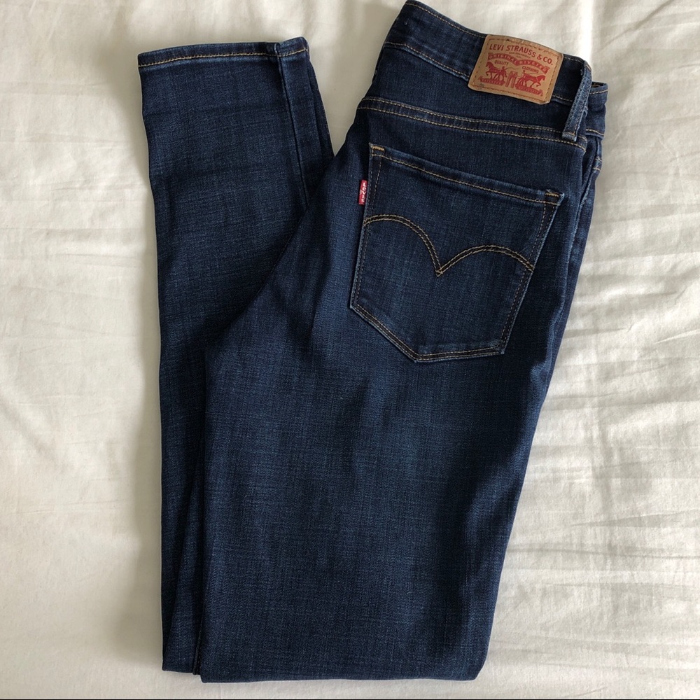 Levi’s 721 High-Rise Skinny Jeans